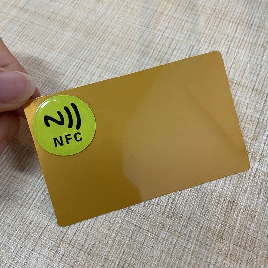 <strong>NFC Luxury Metal Business Card</strong>
