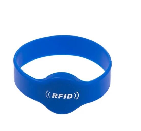 <strong>Waterproof 125Khz Silicon Rfid Wristband For Access Control</strong>